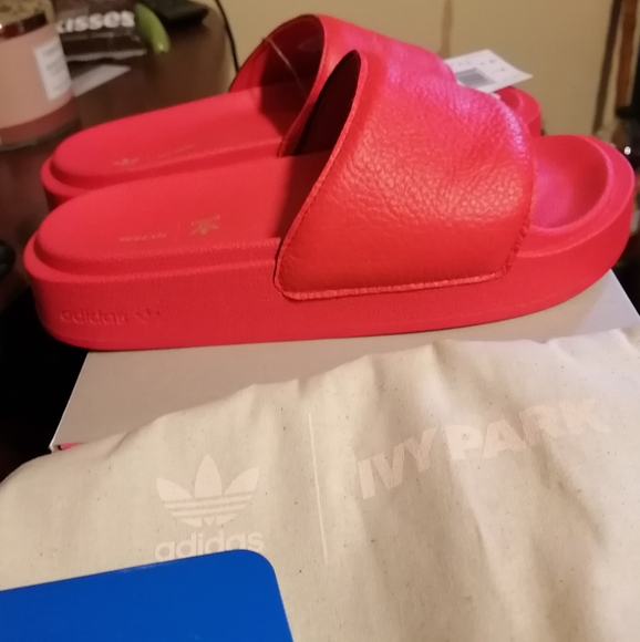 ADIDAS IVY PARK LIMITED EDITION UNISEX SLIDES FREESHIP - Picture 3 of 12